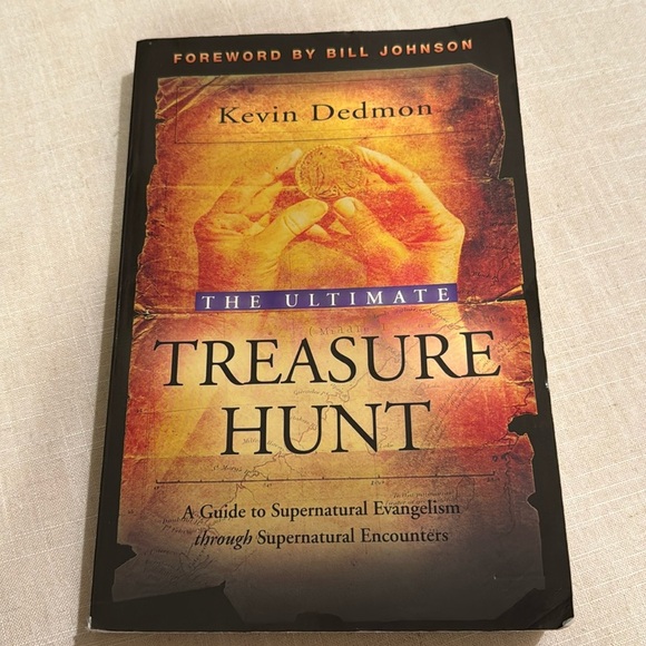 The Ultimate Treasure Hunt By Kevin‎ Dedmon - Picture 1 of 2
